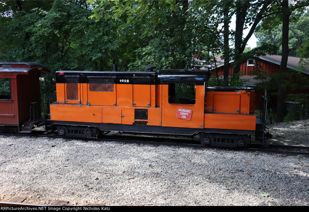 Milwaukee County Zoo Railway #1958